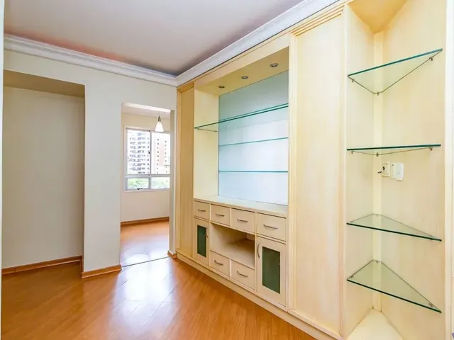 Apartamento 2 quartos e 2 banheiros, à venda, no bairro Bigorrilho em Curitiba