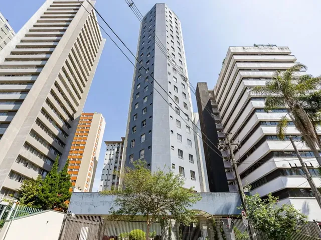 Apartamento 2 quartos e 2 banheiros, para alugar, no bairro Bigorrilho em Curitiba