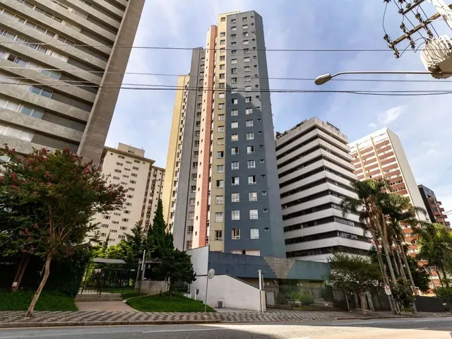 Apartamento 2 quartos e 2 banheiros, para alugar, no bairro Bigorrilho em Curitiba