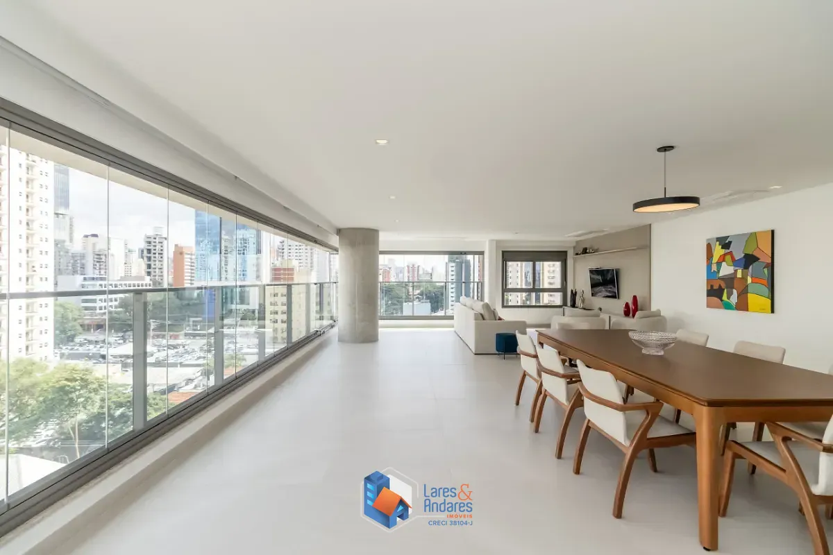 Apartamento, 3 quartos, 211 m² - Foto 1