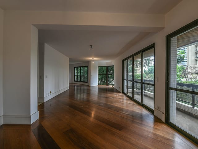 Apartamento com 320m² 3 quartos e 4 banheiros, à venda, no bairro Vila Nova Conceição em São Paulo