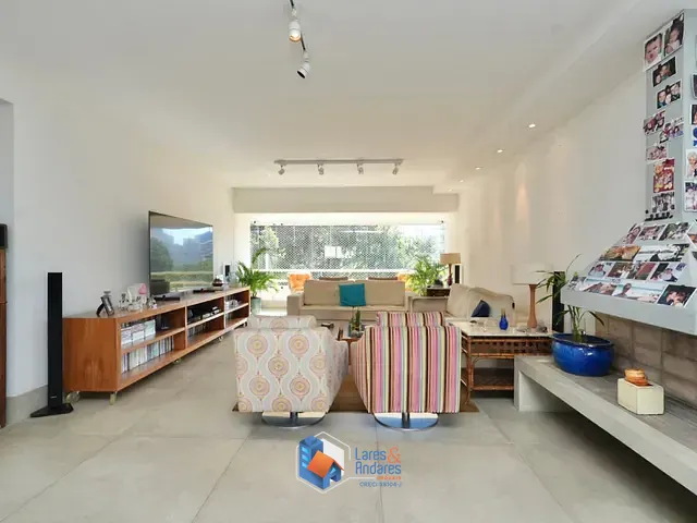 Apartamento com 226m² 4 quartos e 4 banheiros, à venda, no bairro Higienópolis em São Paulo