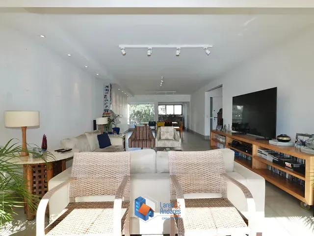 Apartamento com 226m² 4 quartos e 4 banheiros, à venda, no bairro Higienópolis em São Paulo