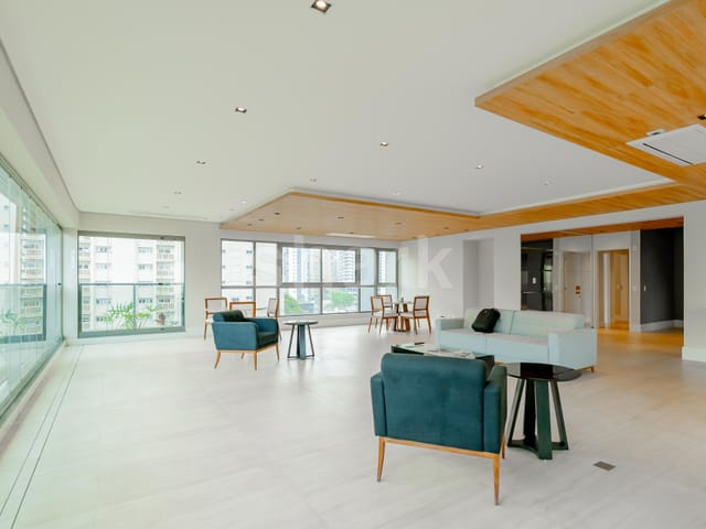 Apartamento com 290m² 4 quartos e 5 banheiros, à venda, no bairro Vila Nova Conceição em São Paulo