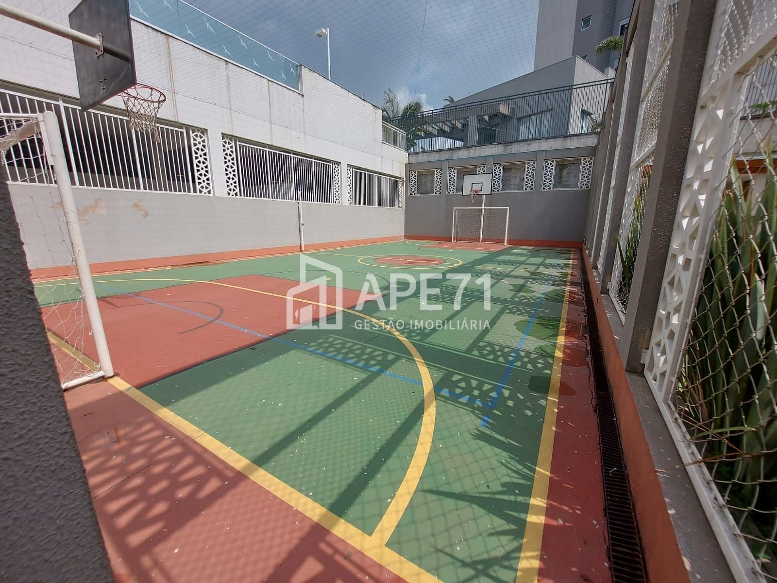 Apartamento à venda com 2 quartos, 90m² - Foto 47