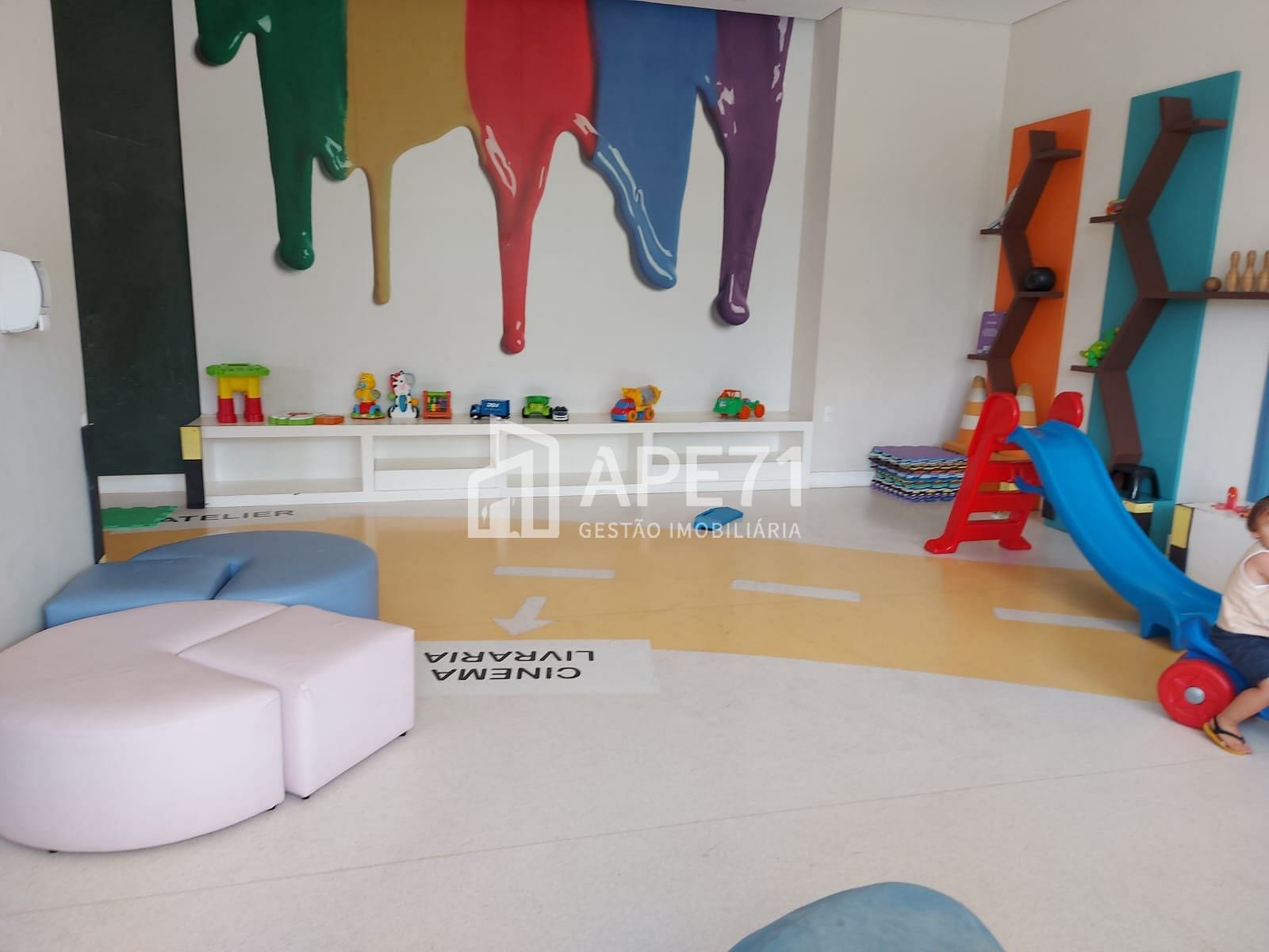 Apartamento à venda com 2 quartos, 90m² - Foto 32