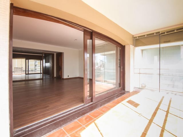 Apartamento com 220m² 3 quartos e 3 banheiros, à venda, no bairro Centro em Pelotas