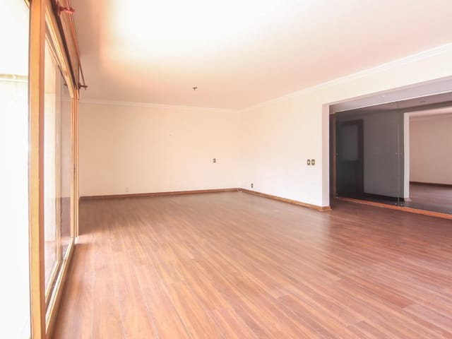 Apartamento com 220m² 3 quartos e 3 banheiros, à venda, no bairro Centro em Pelotas