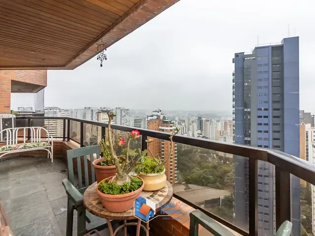 Apartamento com 213m² 3 quartos e 5 banheiros, à venda, no bairro Vila Suzana em São Paulo