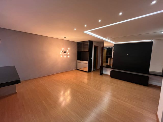 Apartamento com 105m² 2 quartos e 2 banheiros, à venda, no bairro Gleba Palhano em Londrina