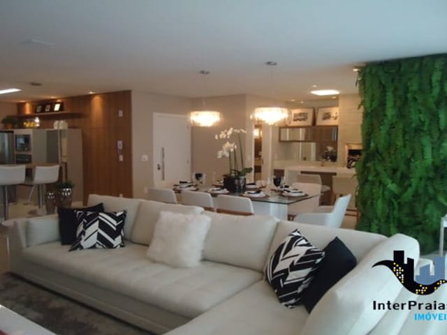 Apartamento com 259m², à venda, no bairro Centro em Balneário Camboriú