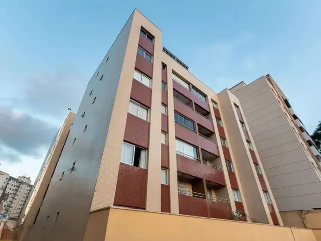 Apartamento 3 quartos e 4 banheiros, para alugar, no bairro Portão em Curitiba