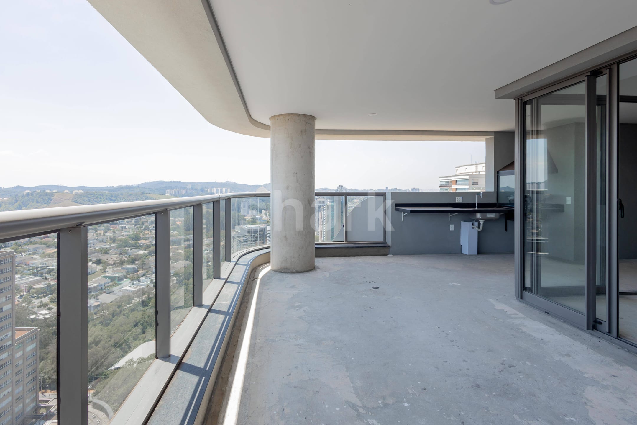 Apartamento em Sítio Tamboré Alphaville — foto 1