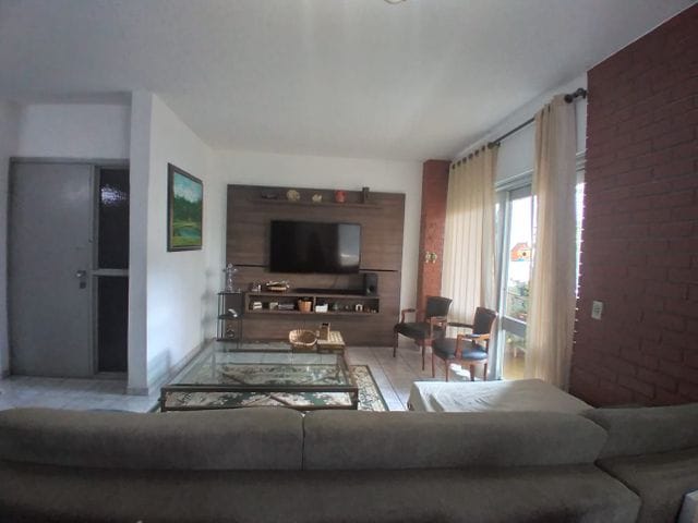 Foto do Apartamento - Apartamento à venda,  Ed. Renault, sala ampla com espaçosa sacada, 4 dormitórios, sendo 1 suíte, lavabo, 2 vagas de garagem. Centro, 
Londrina, PR | Guepardo Imob