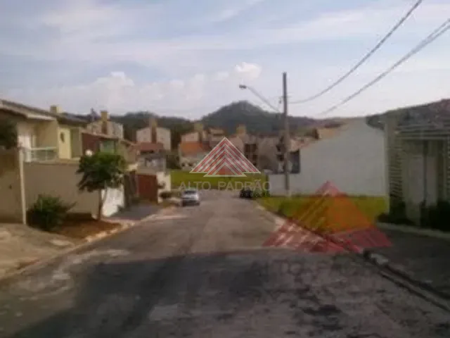 Apartamento 2 quartos e 1 banheiro, à venda, no bairro Parque São Vicente em Mauá