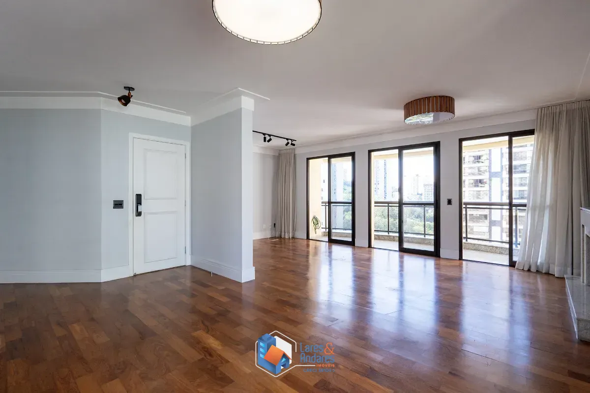 Apartamento, 3 quartos, 220 m² - Foto 1