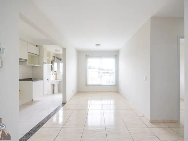 Apartamento 2 quartos e 2 banheiros, para alugar, no bairro Campo Comprido em Curitiba