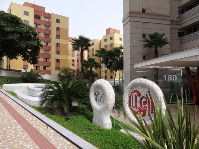 Foto do Apartamento - Apartamento à venda no Ed. Parc Guell na Gleba 3 suítes, ampla sacada com churrasqueira com vista permanente para o lago e centro de Londrina, Pr. | Guepardo Imob