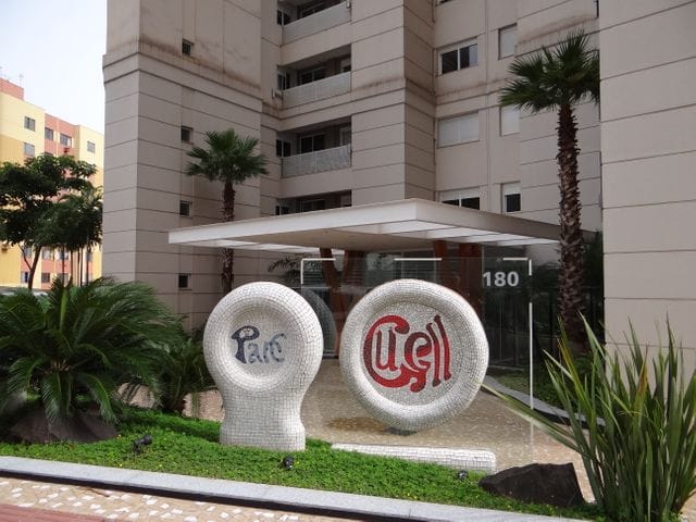 Foto do Apartamento - Apartamento à venda no Ed. Parc Guell na Gleba 3 suítes, ampla sacada com churrasqueira com vista permanente para o lago e centro de Londrina, Pr. | Guepardo Imob