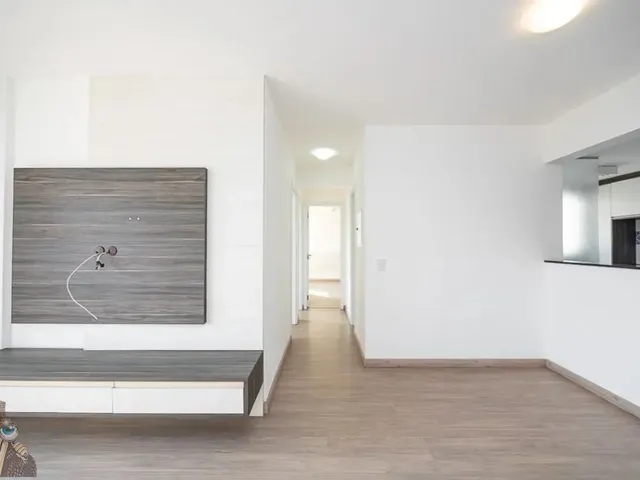 Apartamento 3 quartos e 2 banheiros, para alugar, no bairro Cabral em Curitiba