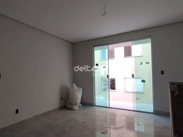 Apartamento com 120m² 3 quartos e 2 banheiros, à venda, no bairro Heliópolis em Belo Horizonte