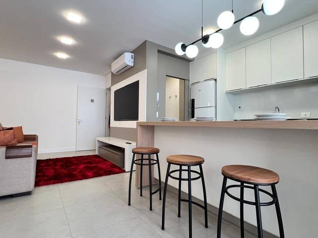 Apartamento com 182m² 2 quartos e 2 banheiros, à venda, no bairro Guanabara em Londrina