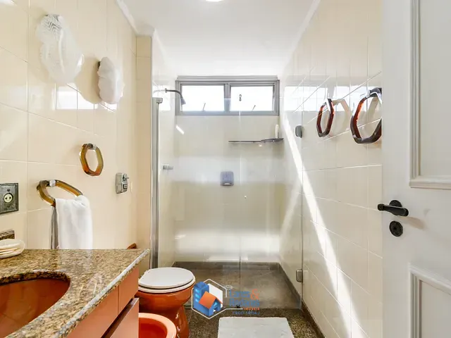 Apartamento com 180m² 3 quartos e 2 banheiros, à venda, no bairro Higienópolis em São Paulo
