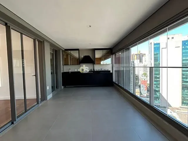 Apartamento 3 quartos e 4 banheiros, à venda, no bairro Vila Olímpia em São Paulo