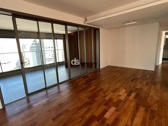 Apartamento 3 quartos e 4 banheiros, à venda, no bairro Vila Olímpia em São Paulo