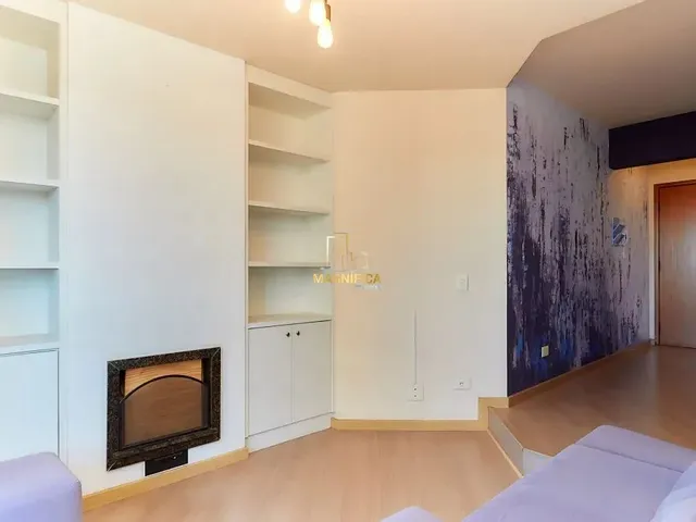 Apartamento 2 quartos e 2 banheiros, à venda, no bairro Cristo Rei em Curitiba