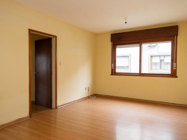 Apartamento 3 quartos e 1 banheiro, à venda ou para alugar, no bairro Centro em Pelotas