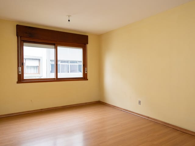 Apartamento 3 quartos e 1 banheiro, à venda ou para alugar, no bairro Centro em Pelotas