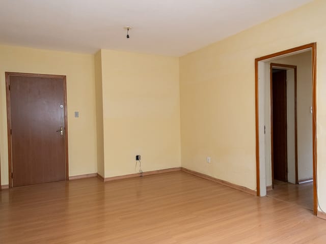 Apartamento 3 quartos e 1 banheiro, à venda ou para alugar, no bairro Centro em Pelotas