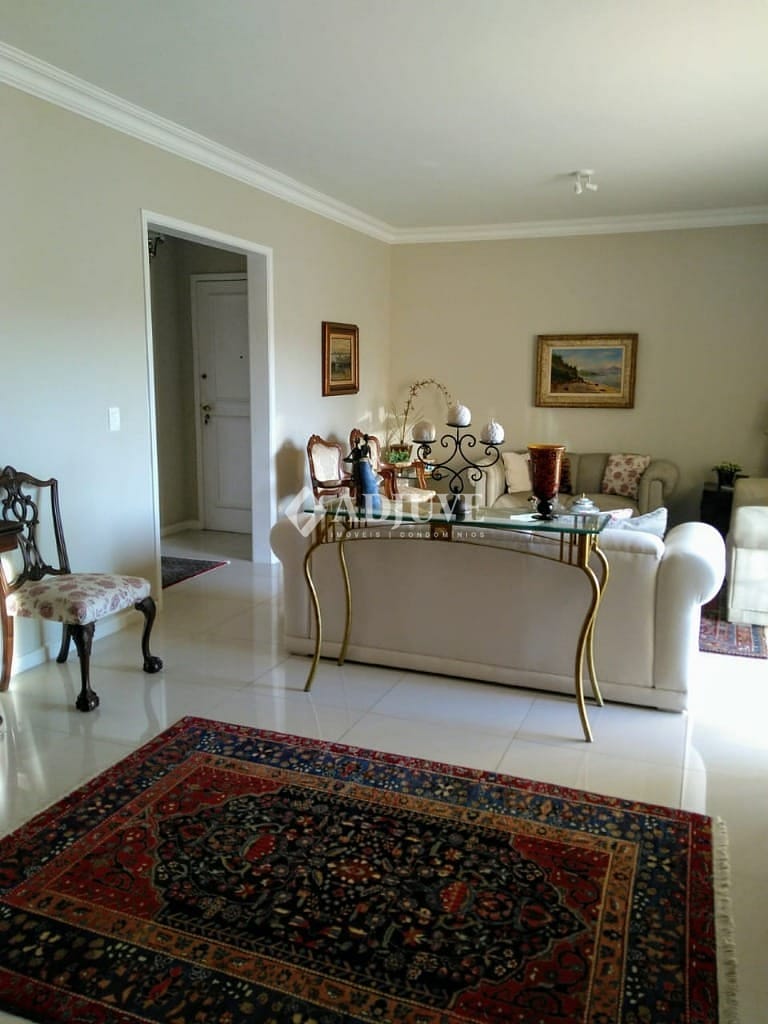 Apartamento à venda com 4 quartos, 150m² - Foto 7