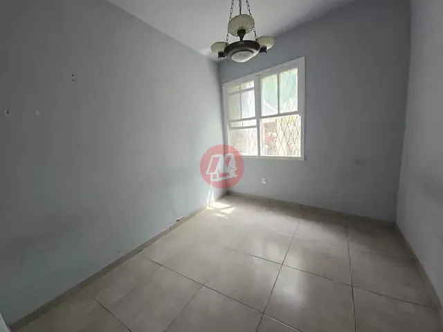 Apartamento com 100m² 3 quartos e 1 banheiro, para alugar, no bairro Rio Branco em Porto Alegre