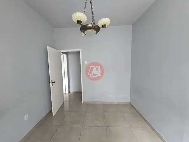 Apartamento com 100m² 3 quartos e 1 banheiro, para alugar, no bairro Rio Branco em Porto Alegre