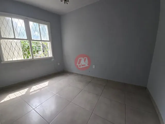 Apartamento com 100m² 3 quartos e 1 banheiro, para alugar, no bairro Rio Branco em Porto Alegre