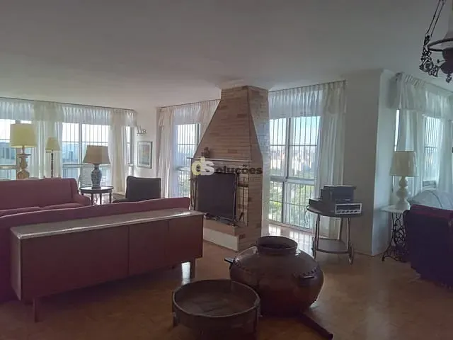 Apartamento 3 quartos e 4 banheiros, para alugar, no bairro Cerqueira César em São Paulo