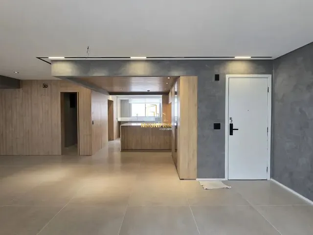 Apartamento 3 quartos e 4 banheiros, à venda, no bairro Água Verde em Curitiba