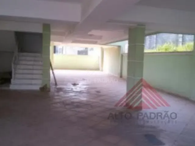 Apartamento 2 quartos e 1 banheiro, à venda, no bairro Parque São Vicente em Mauá