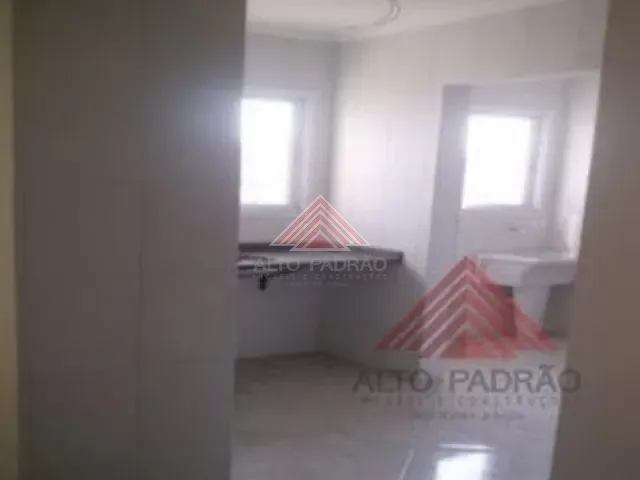 Apartamento 2 quartos e 1 banheiro, à venda, no bairro Parque São Vicente em Mauá