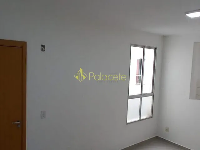 Apartamento 2 quartos e 1 banheiro, à venda, no bairro Jardim Gurilândia em Taubaté