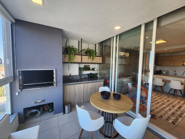 Foto do Apartamento - Venda: Apartamento no Condomínio Vasco da Gama, Areal, Pelotas. 3 quartos (1 suíte), 2 banheiros, 2 vagas, 165m² total, 116m² útil. | UP Imóveis
