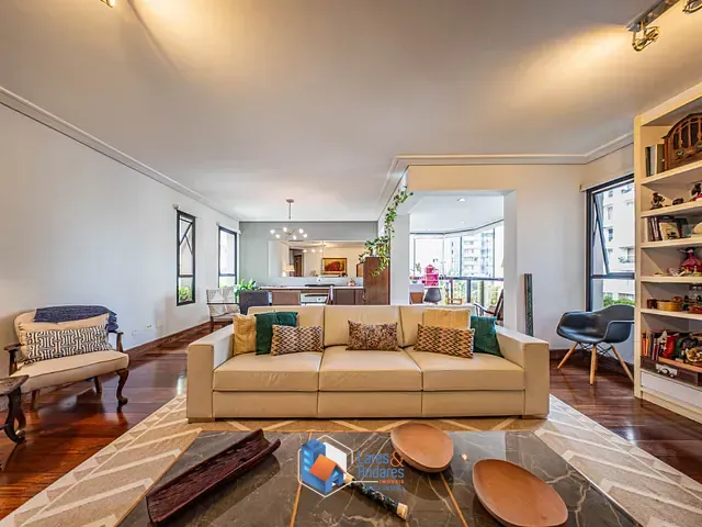 Apartamento com 160m² 3 quartos e 5 banheiros, à venda, no bairro Vila Olímpia em São Paulo