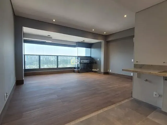 Apartamento 1 quarto e 1 banheiro, à venda, no bairro Itaim Bibi em São Paulo