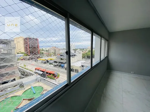 Apartamento 3 quartos e 3 banheiros, à venda, no bairro Água Verde em Curitiba