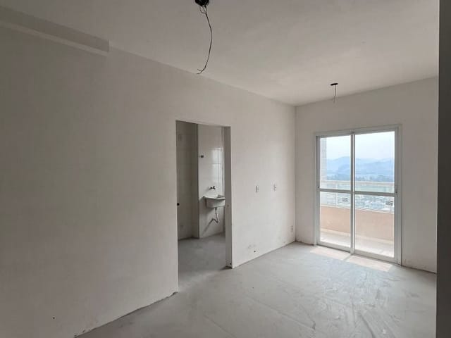 Apartamento 2 quartos e 2 banheiros, à venda, no bairro Condomínio Residencial Colinas do Paratehy em São José dos Campos