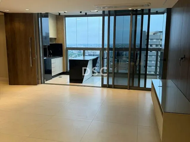 Apartamento 3 quartos e 4 banheiros, à venda, no bairro Água Verde em Curitiba
