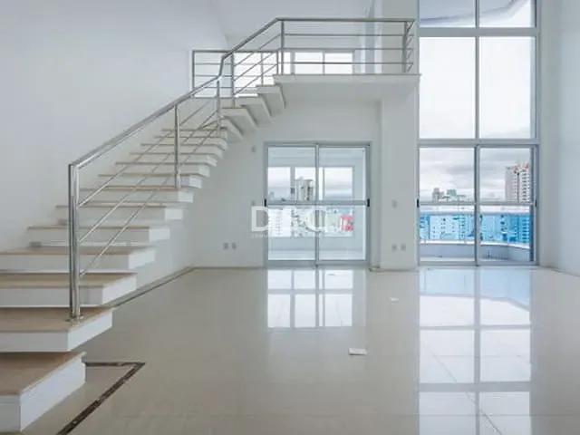 Apartamento com 429m² 2 quartos e 3 banheiros, à venda, no bairro Centro em Balneário Camboriú