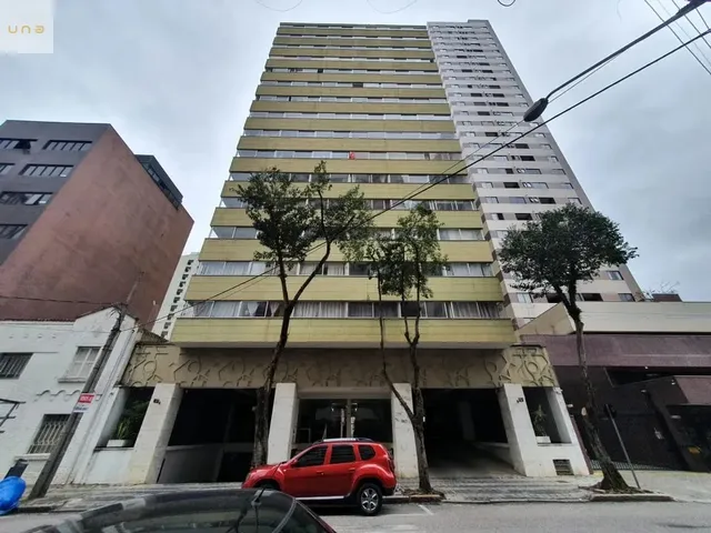 Apartamento 2 quartos e 3 banheiros, para alugar, no bairro Centro em Curitiba